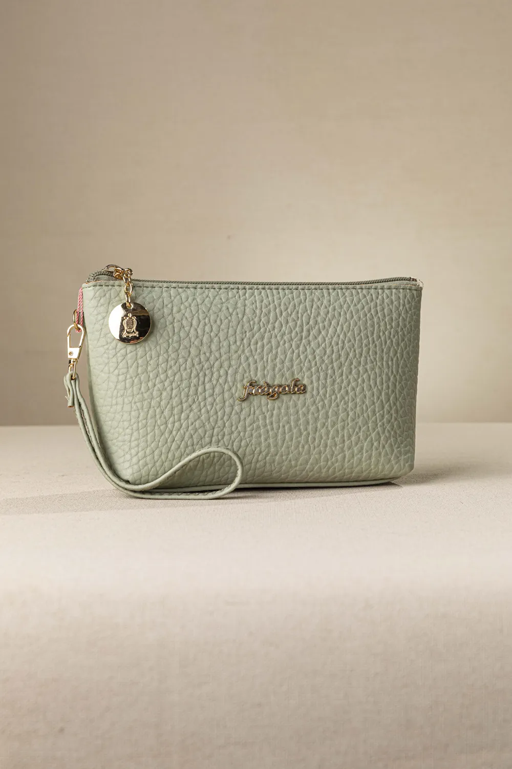 Νεσεσέρ χειρός με αποσπώμενη χειρολαβή Νεσεσέρ χειρός με αποσπώμενη χειρολαβή