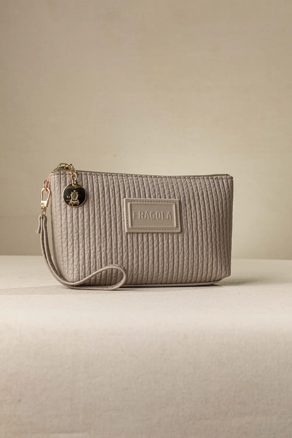 Νεσεσέρ χειρός με αποσπώμενη χειρολαβή Νεσεσέρ χειρός με αποσπώμενη χειρολαβή