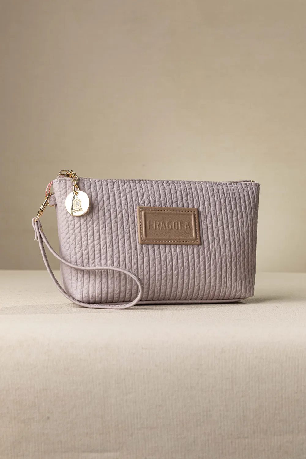 Νεσεσέρ χειρός με αποσπώμενη χειρολαβή Νεσεσέρ χειρός με αποσπώμενη χειρολαβή