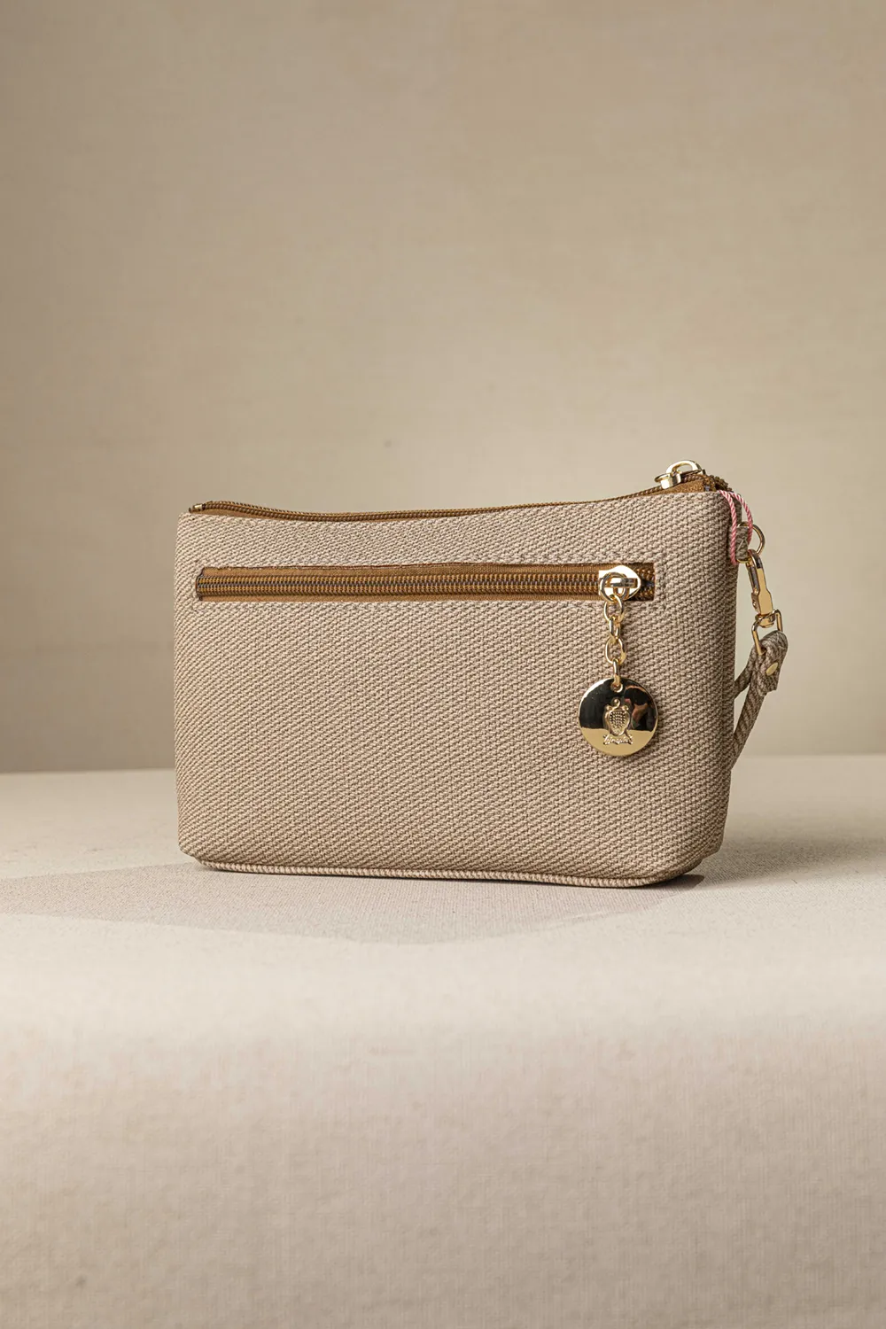 Νεσεσέρ χειρός με αποσπώμενη χειρολαβή Νεσεσέρ χειρός με αποσπώμενη χειρολαβή