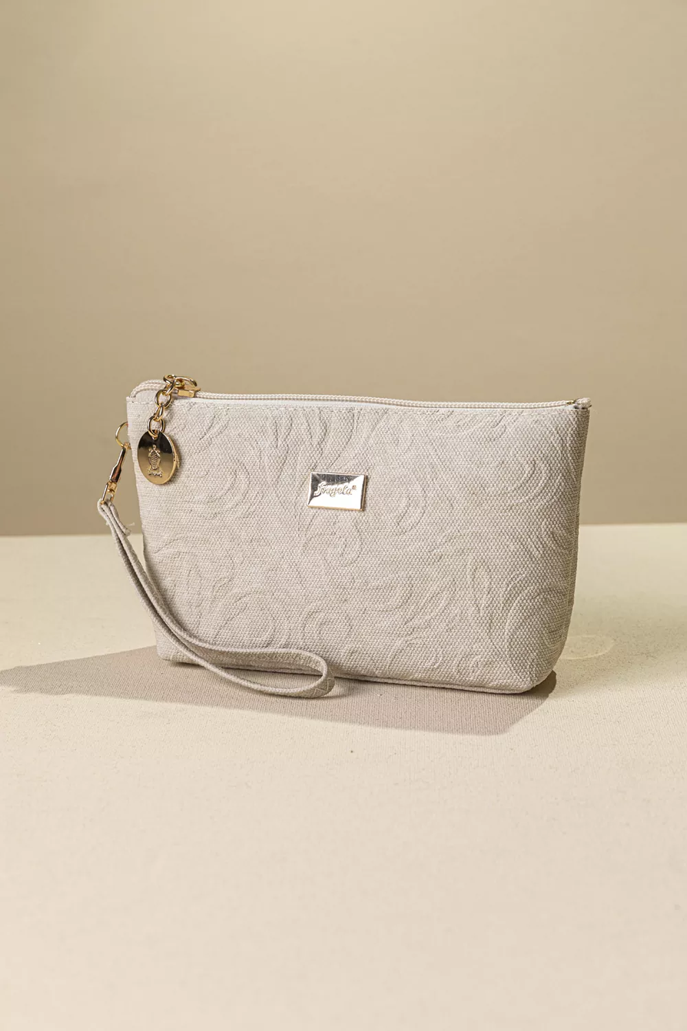 Νεσεσέρ χειρός μεσαίου μεγέθους με αποσπώμενη χειρολαβή Νεσεσέρ χειρός μεσαίου μεγέθους με αποσπώμενη χειρολαβή