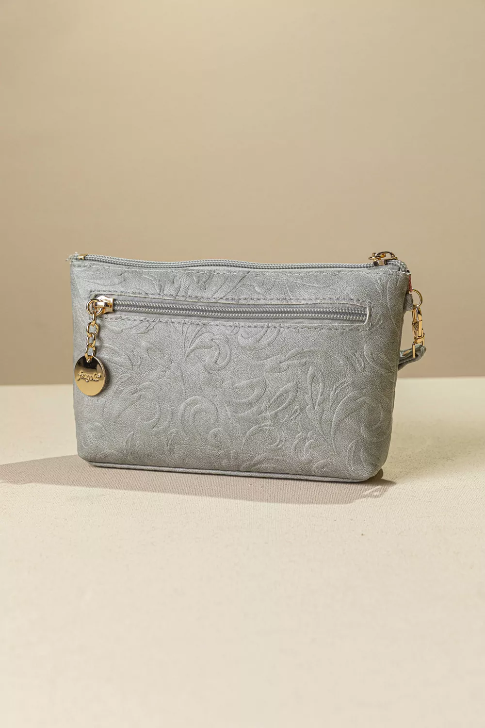 Νεσεσέρ χειρός μεσαίου μεγέθους με αποσπώμενη χειρολαβή Νεσεσέρ χειρός μεσαίου μεγέθους με αποσπώμενη χειρολαβή