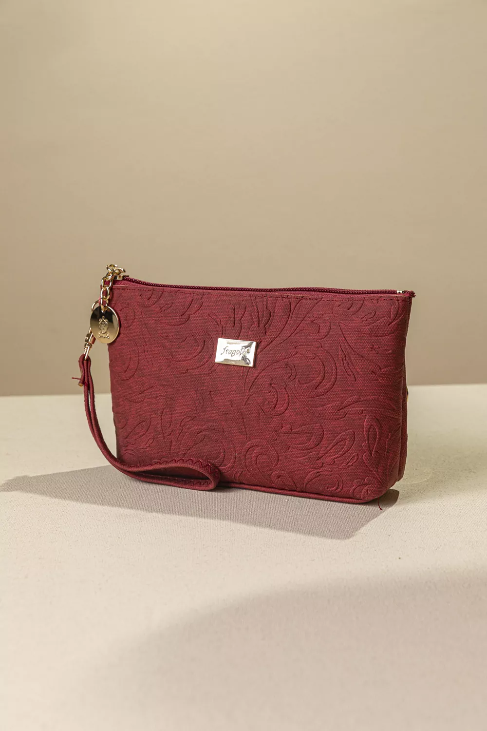 Νεσεσέρ χειρός μεσαίου μεγέθους με αποσπώμενη χειρολαβή Νεσεσέρ χειρός μεσαίου μεγέθους με αποσπώμενη χειρολαβή