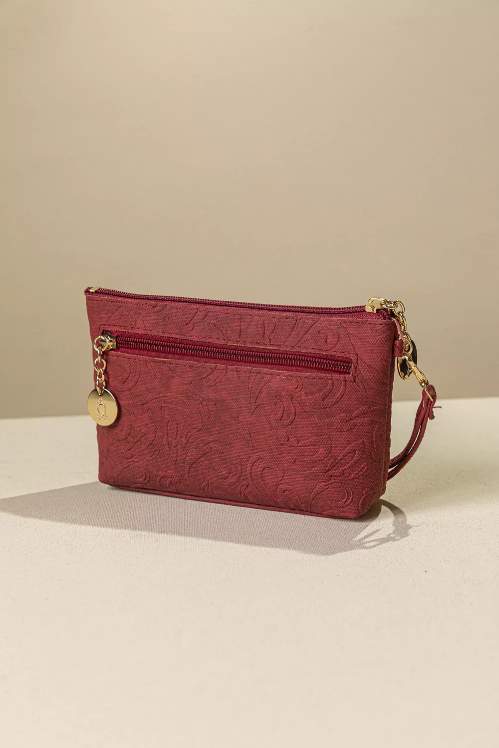 Νεσεσέρ χειρός μεσαίου μεγέθους με αποσπώμενη χειρολαβή Νεσεσέρ χειρός μεσαίου μεγέθους με αποσπώμενη χειρολαβή