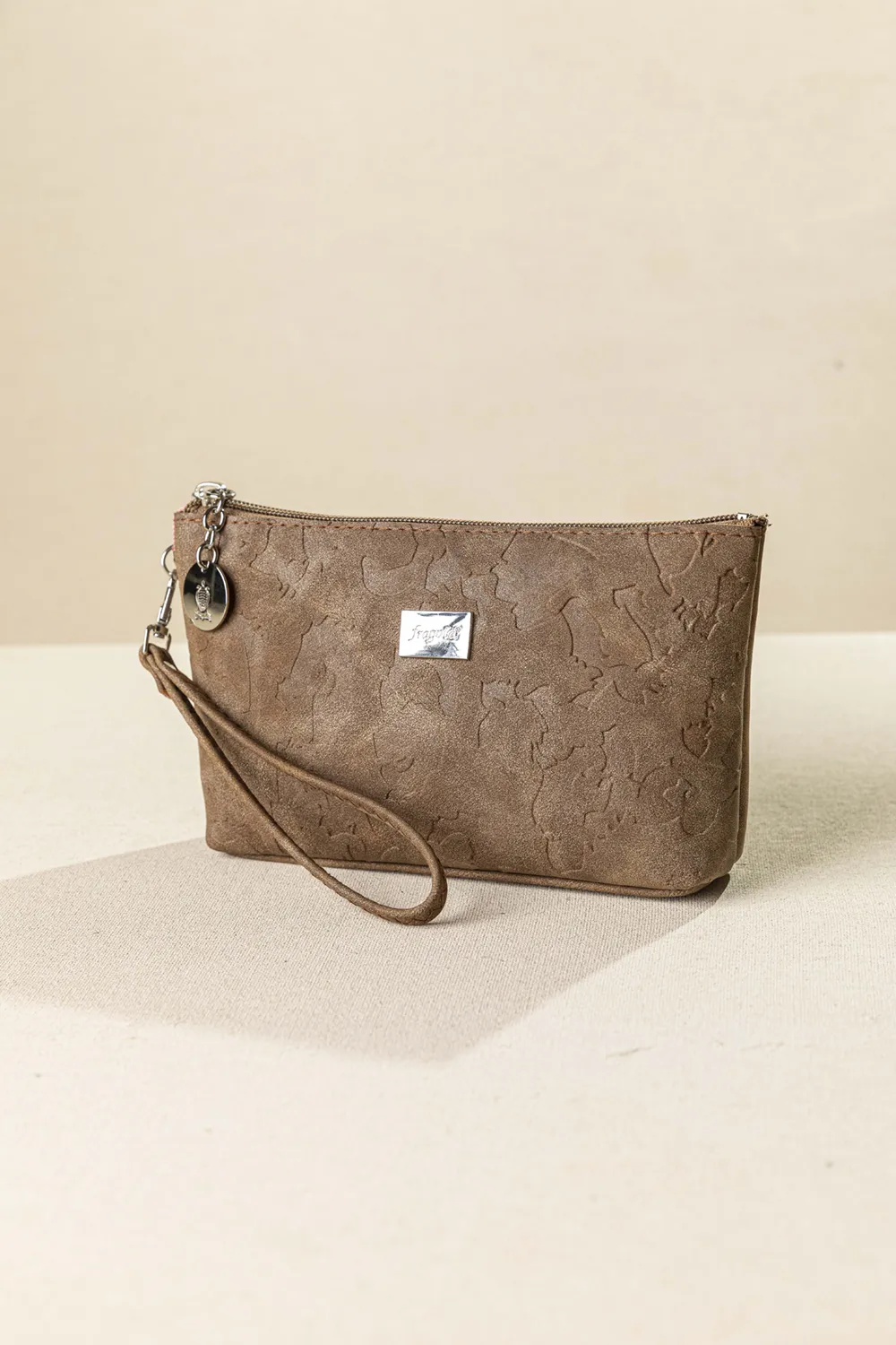 Πορτοφόλι – Νεσεσέρ χειρός με αποσπώμενη χειρολαβή Πορτοφόλι – Νεσεσέρ χειρός με αποσπώμενη χειρολαβή