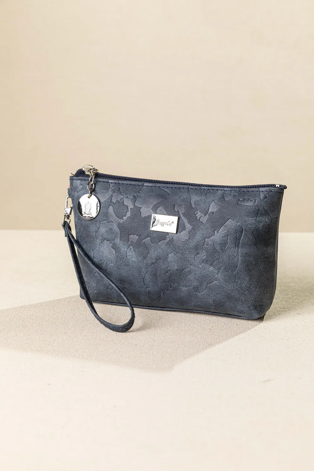 Πορτοφόλι – Νεσεσέρ χειρός με αποσπώμενη χειρολαβή Πορτοφόλι – Νεσεσέρ χειρός με αποσπώμενη χειρολαβή