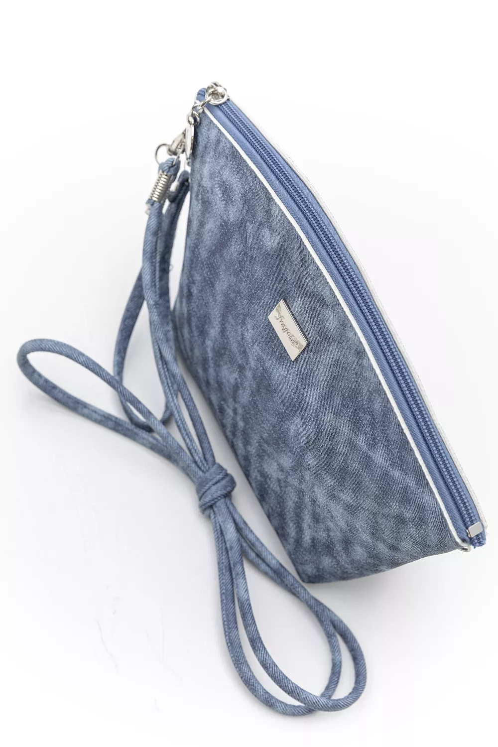 Τσαντάκι νεσεσέρ με extra χέρι για χιαστί Τσαντάκι νεσεσέρ με extra χέρι για χιαστί