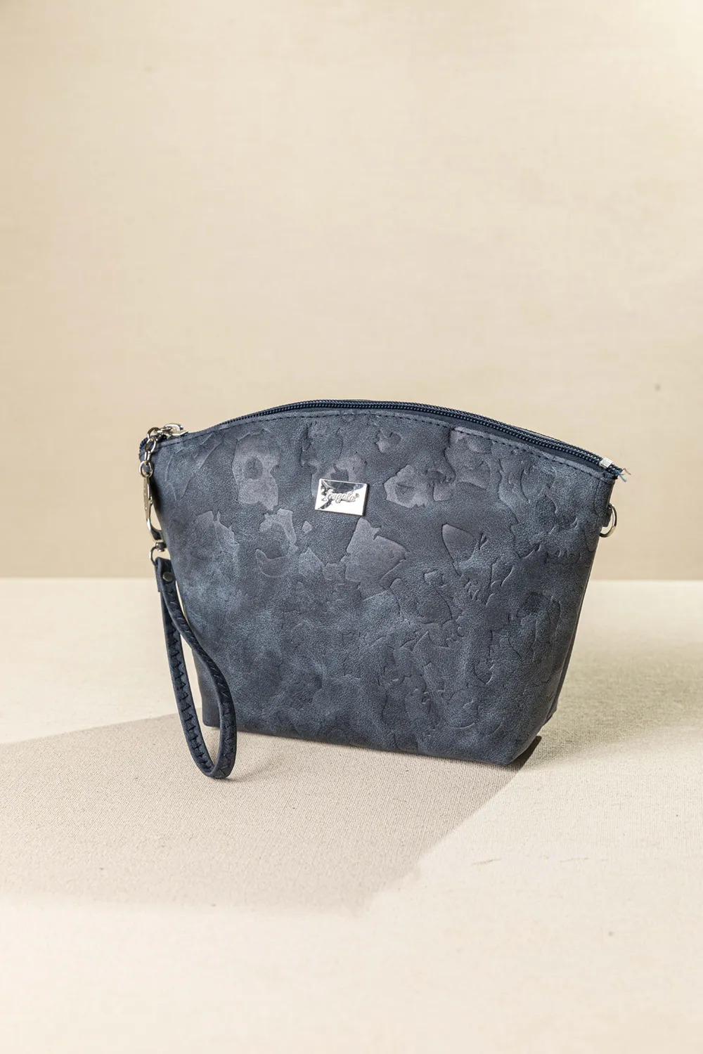 Τσαντάκι νεσεσέρ με extra χέρι για χιαστί Τσαντάκι νεσεσέρ με extra χέρι για χιαστί