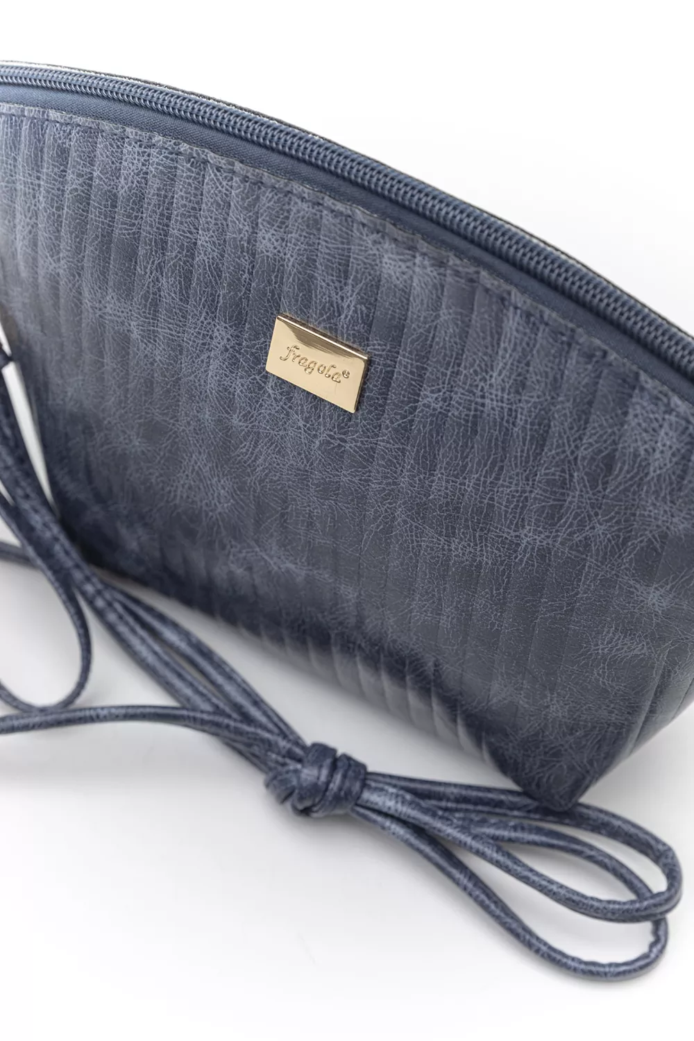 Τσαντάκι νεσεσέρ με αποσπώμενη χειρολαβή Τσαντάκι νεσεσέρ με αποσπώμενη χειρολαβή