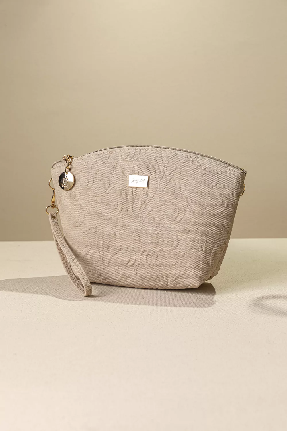 Τσαντάκι νεσεσέρ με extra χέρι για χιαστί Τσαντάκι νεσεσέρ με extra χέρι για χιαστί