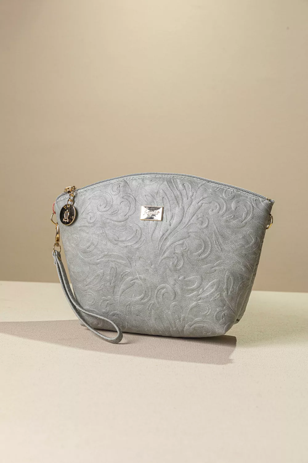 Τσαντάκι νεσεσέρ με extra χέρι για χιαστί Τσαντάκι νεσεσέρ με extra χέρι για χιαστί