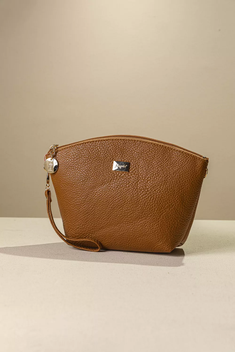 Τσαντάκι νεσεσέρ με extra χέρι για χιαστί Τσαντάκι νεσεσέρ με extra χέρι για χιαστί