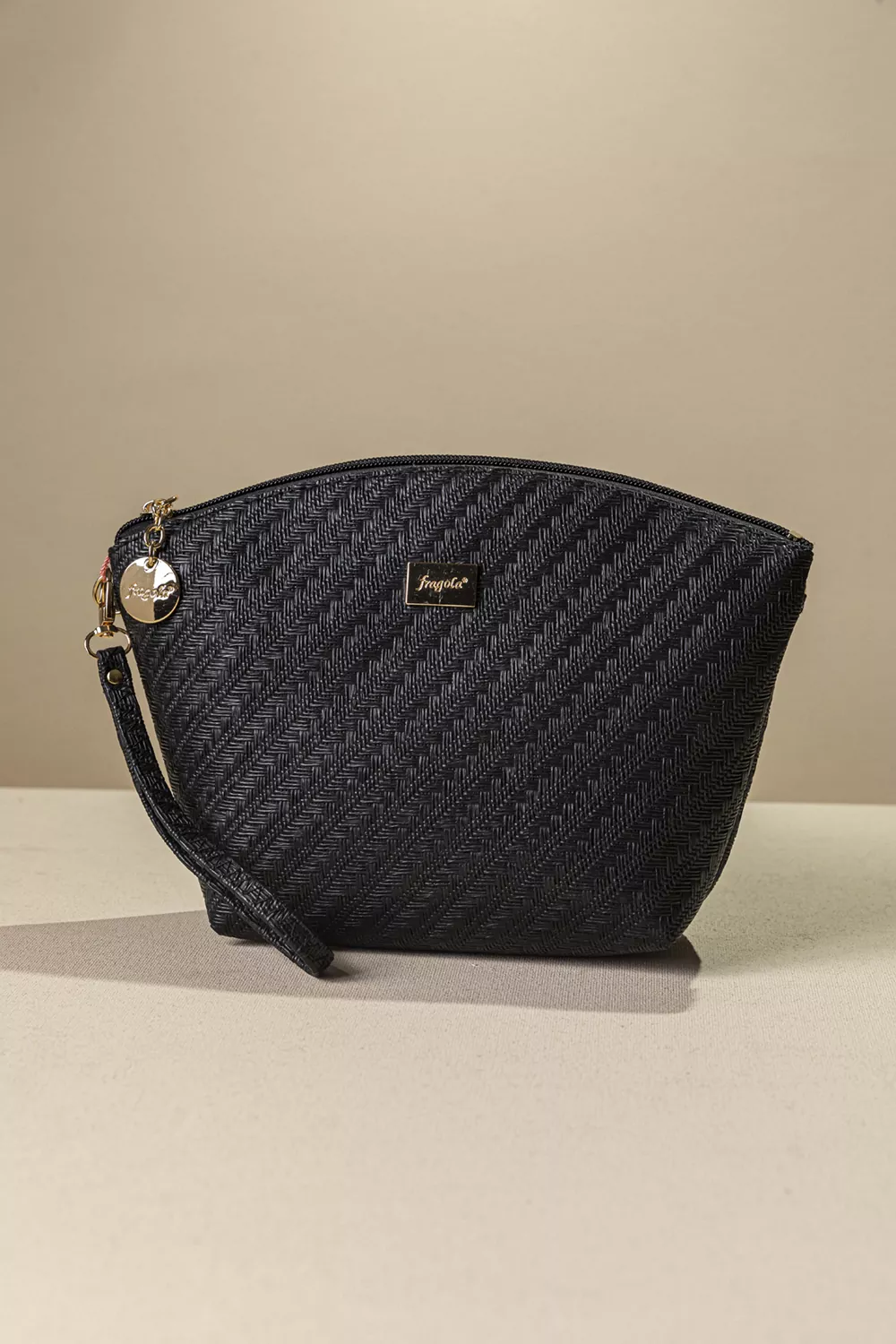 Τσαντάκι νεσεσέρ με extra χέρι για χιαστί Τσαντάκι νεσεσέρ με extra χέρι για χιαστί