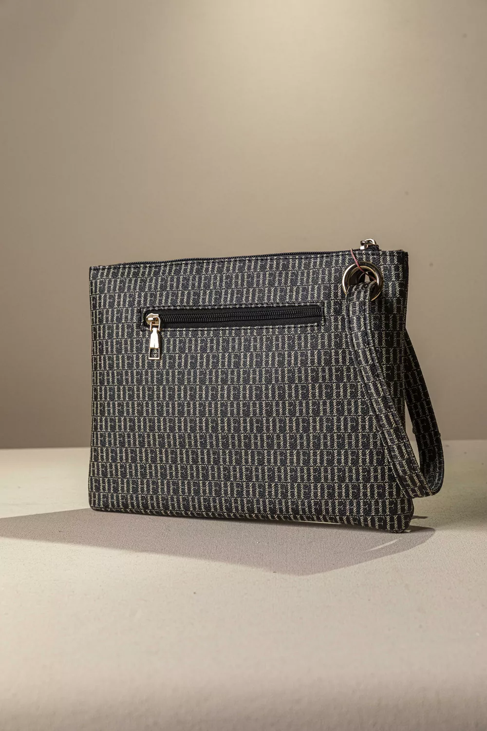 Πρακτικό τσαντάκι/νεσεσερ