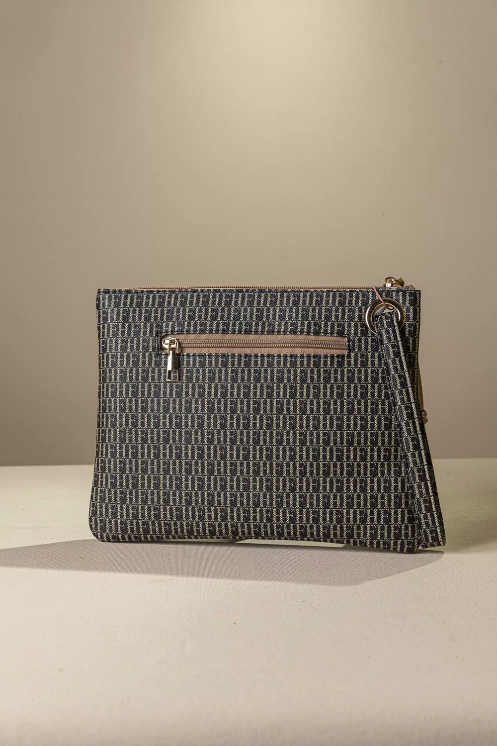 Πρακτικό τσαντάκι/νεσεσερ