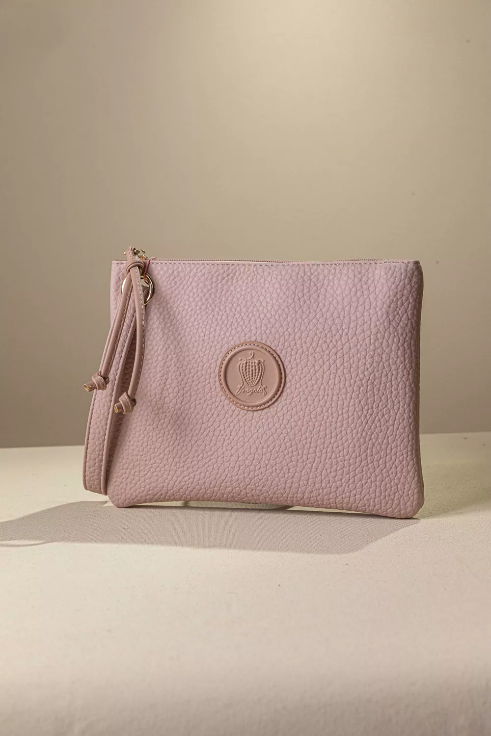 Πρακτικό τσαντάκι/νεσεσερ Πρακτικό τσαντάκι/νεσεσερ