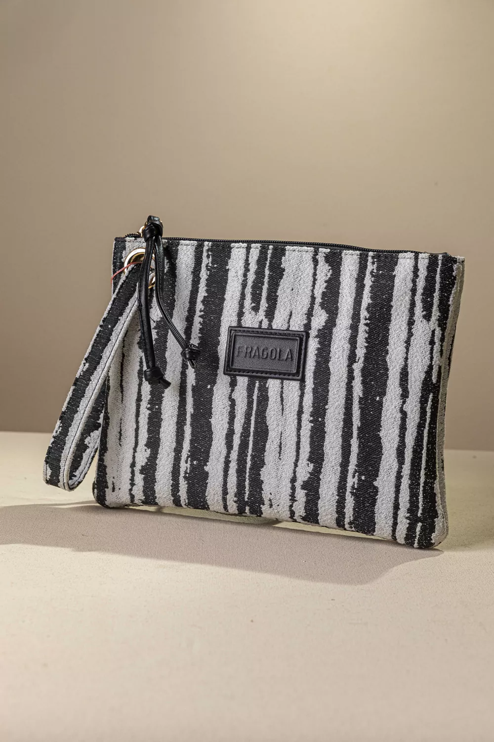 Στυλάτο νεσεσέρ/τσαντάκι Στυλάτο νεσεσέρ/τσαντάκι