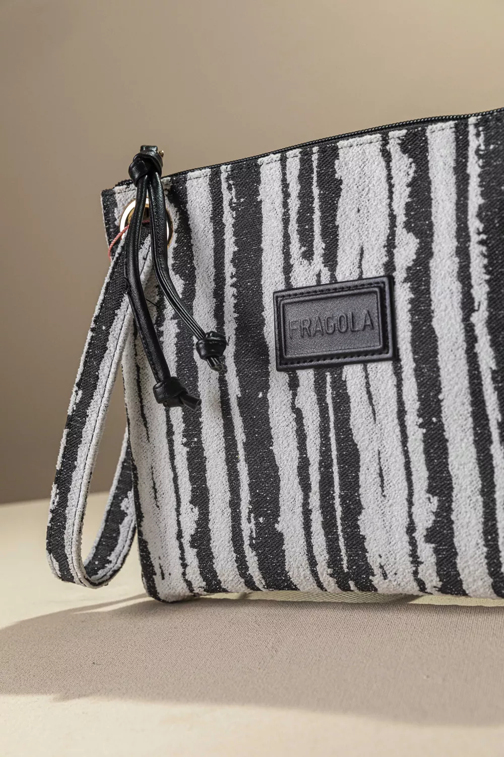 Στυλάτο νεσεσέρ/τσαντάκι Στυλάτο νεσεσέρ/τσαντάκι