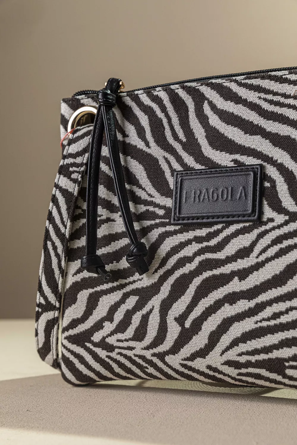 Στυλάτο νεσεσέρ/τσαντάκι Στυλάτο νεσεσέρ/τσαντάκι