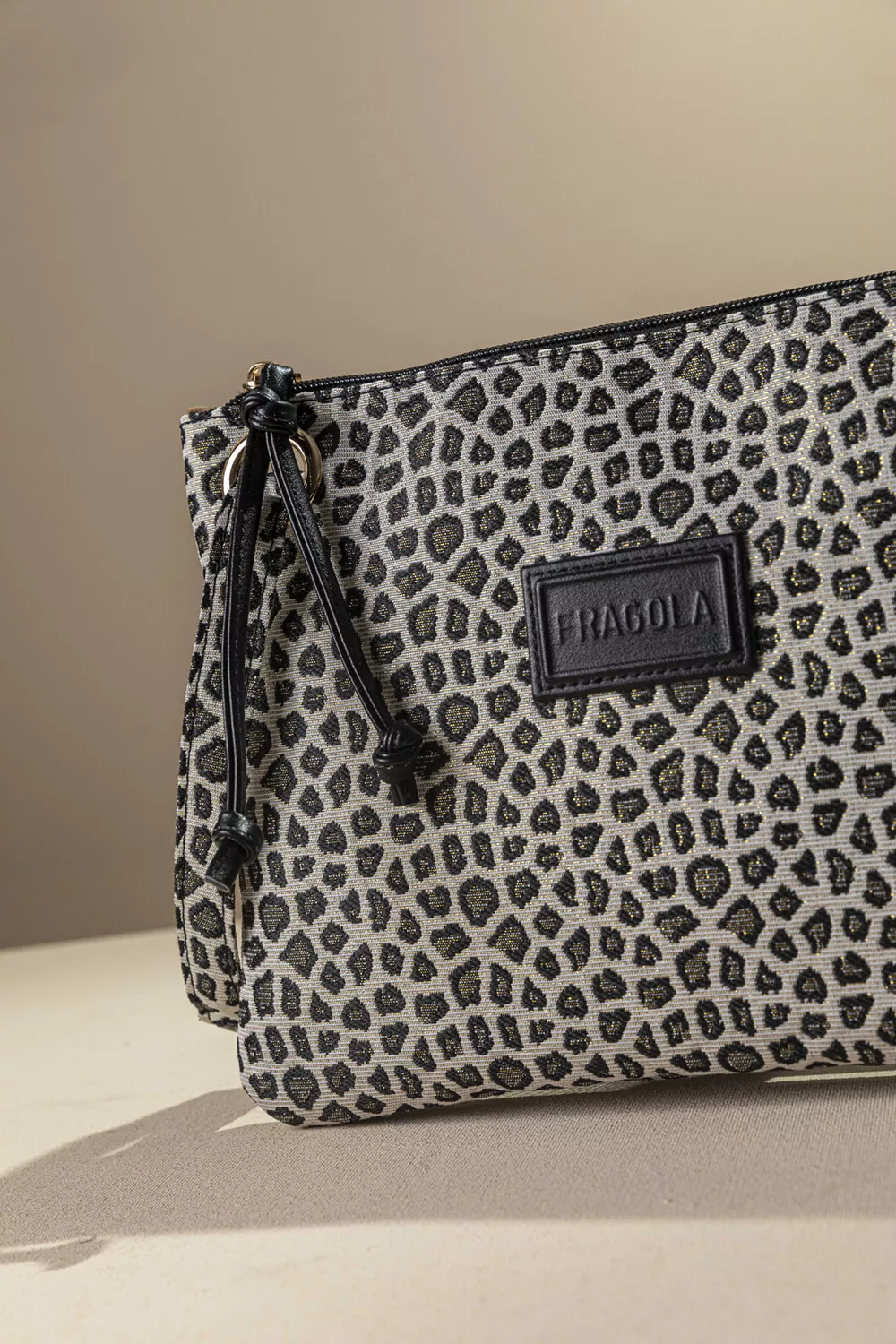 Στυλάτο νεσεσέρ/τσαντάκι Στυλάτο νεσεσέρ/τσαντάκι