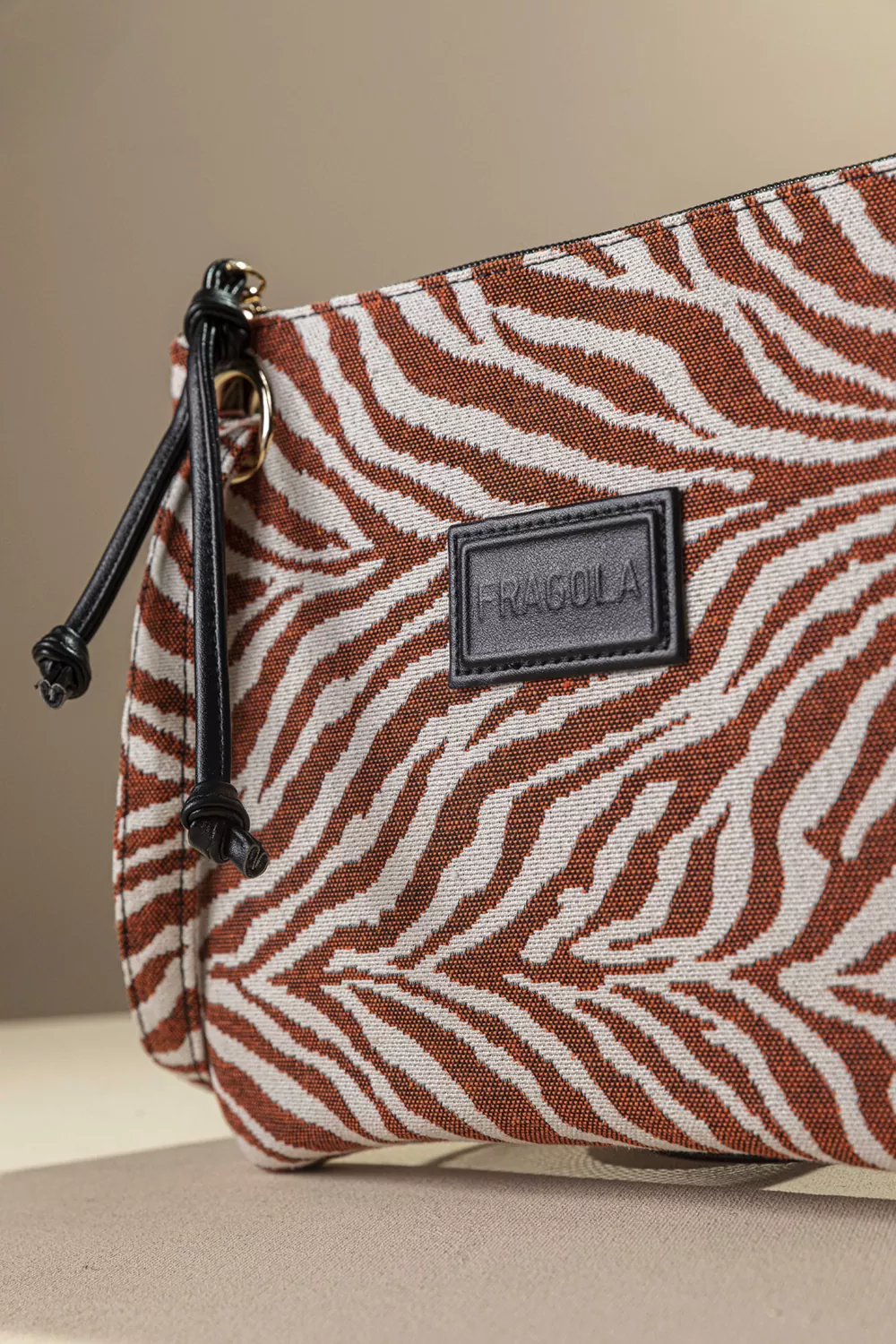 Στυλάτο νεσεσέρ/τσαντάκι Στυλάτο νεσεσέρ/τσαντάκι