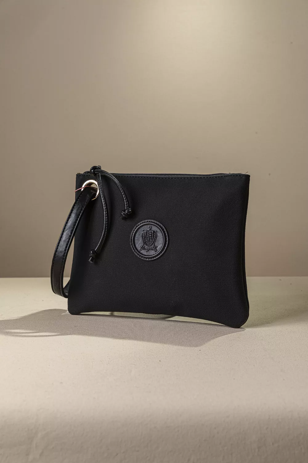 Πρακτικό τσαντάκιι/νεσεσερ Πρακτικό τσαντάκιι/νεσεσερ