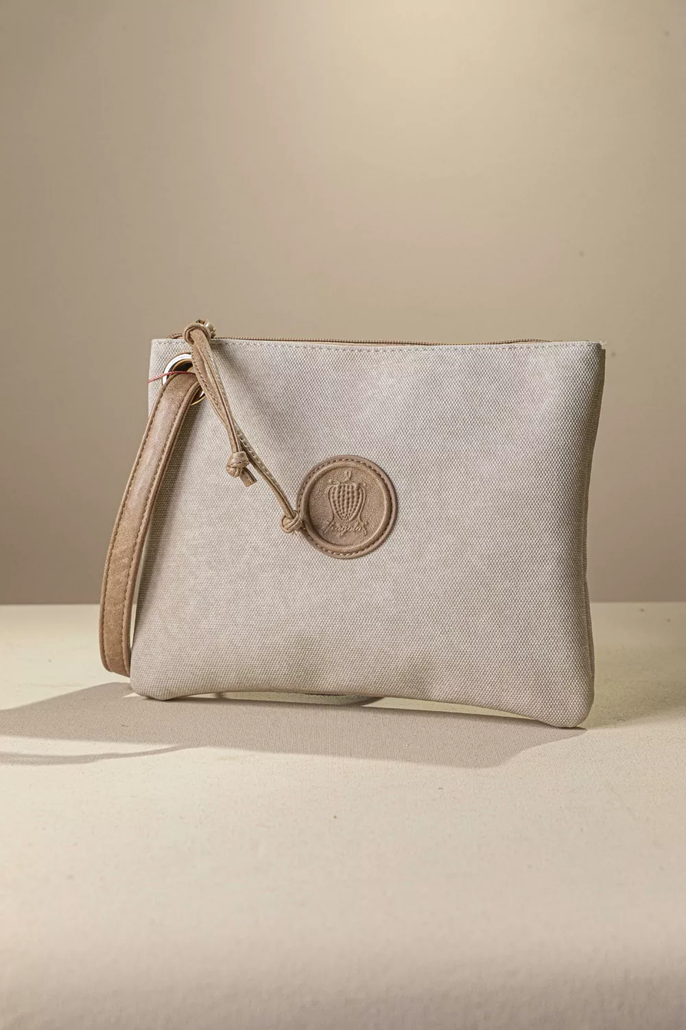 Πρακτικό τσαντάκιι/νεσεσερ Πρακτικό τσαντάκιι/νεσεσερ