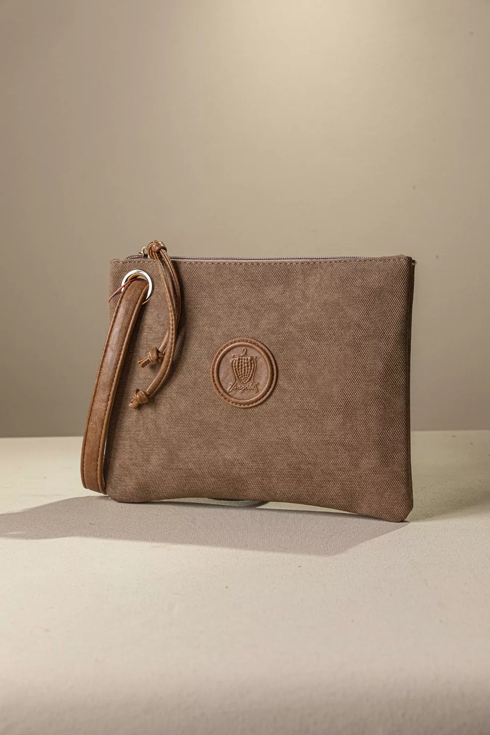 Πρακτικό τσαντάκιι/νεσεσερ Πρακτικό τσαντάκιι/νεσεσερ