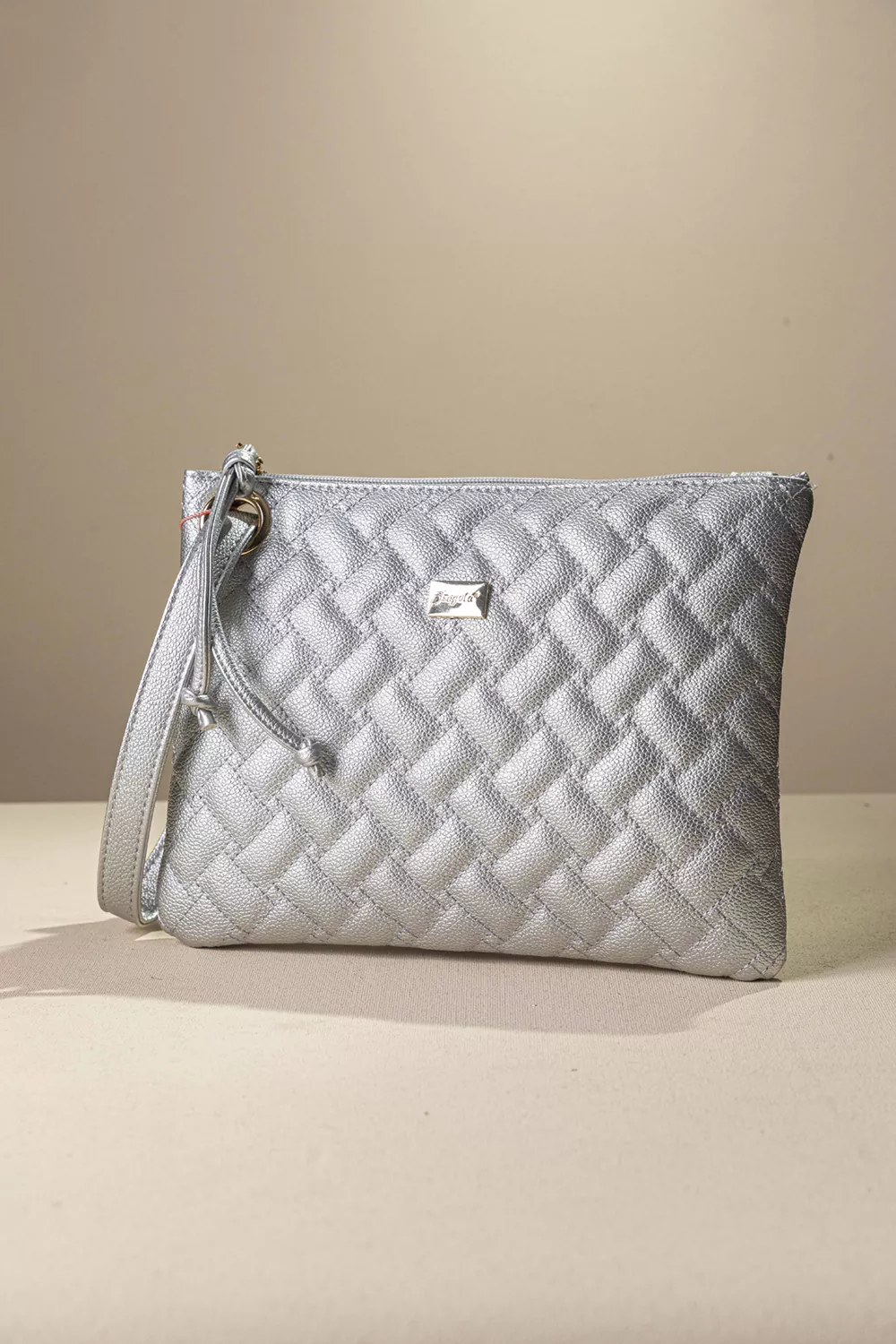 Πρακτικό τσαντάκι/νεσεσερ Πρακτικό τσαντάκι/νεσεσερ