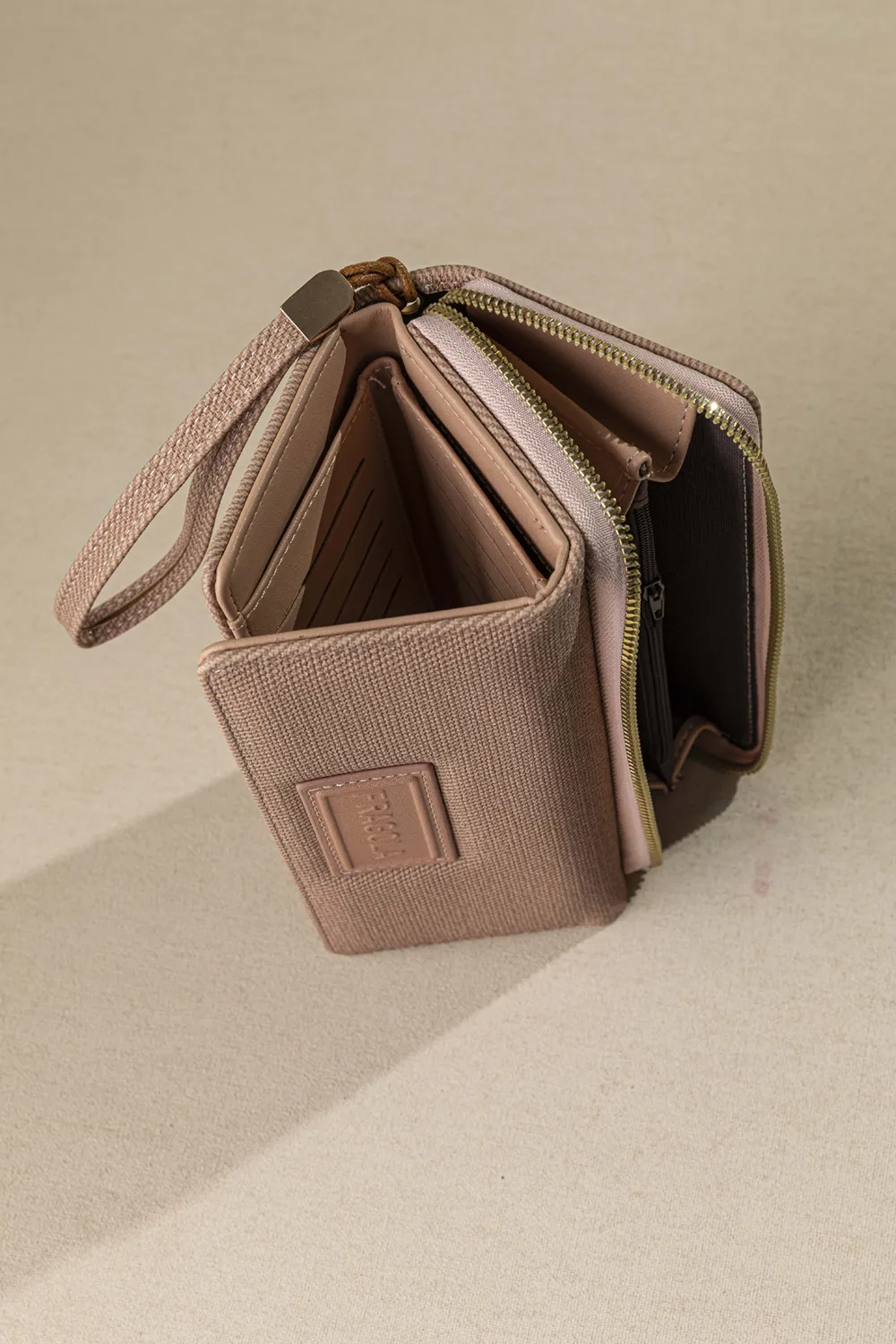 Μεγάλο πορτοφόλι με καπάκι και φερμουάρ