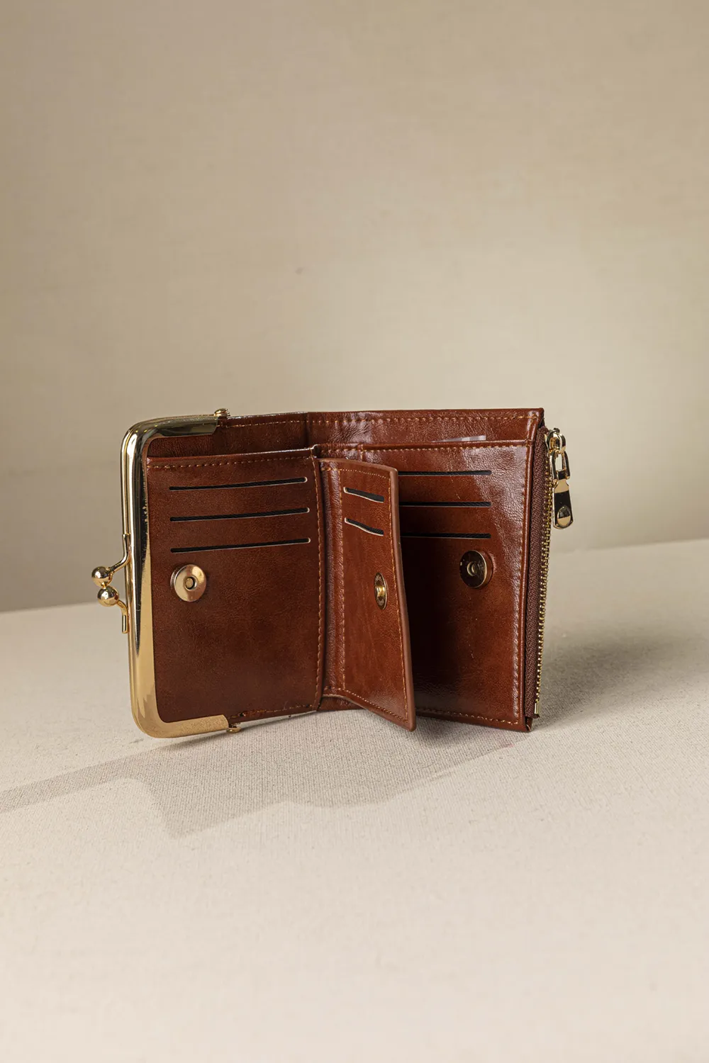 Μικρό πορτοφόλι με vintage στόμιο