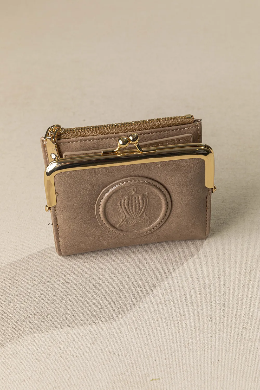 Μικρό πορτοφόλι με vintage στόμιο