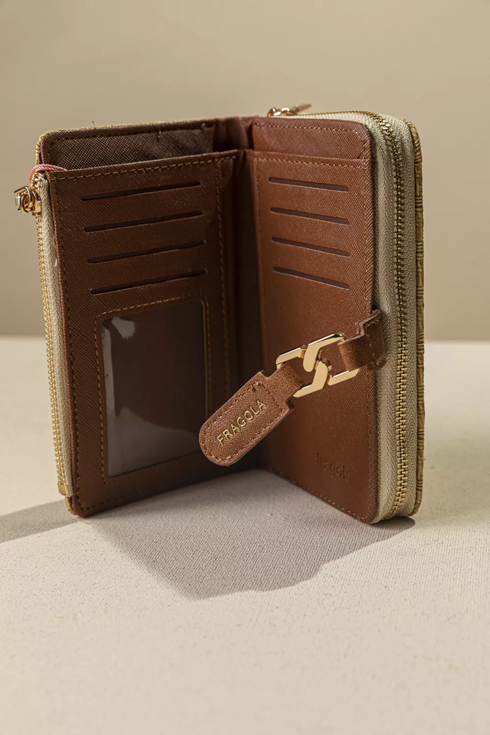 Μεσαίο πολυθέσιο γυναικείο πορτοφόλι