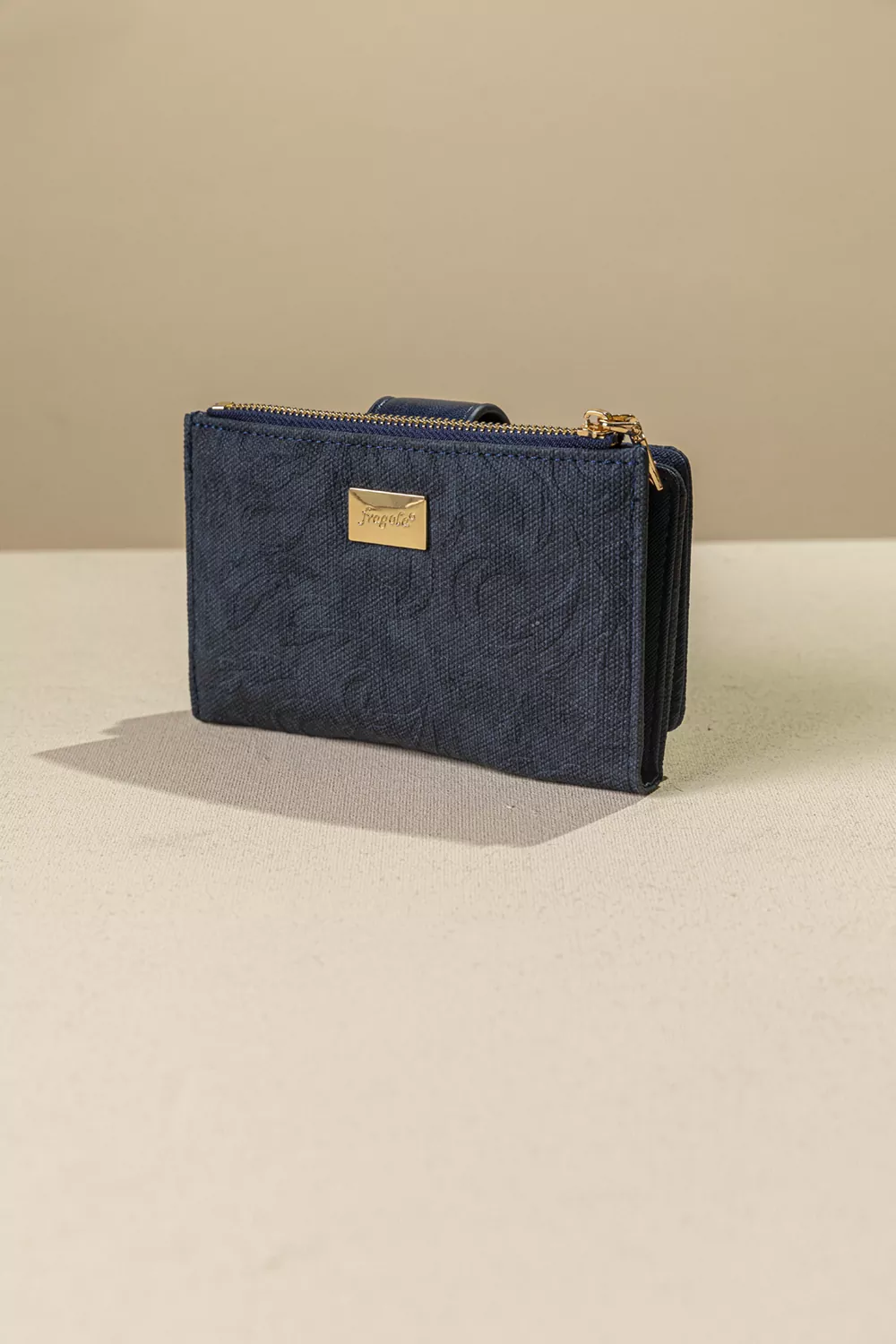 Πολυθέσιο πορτοφόλι με γλώσσα μεσαίου μεγέθους