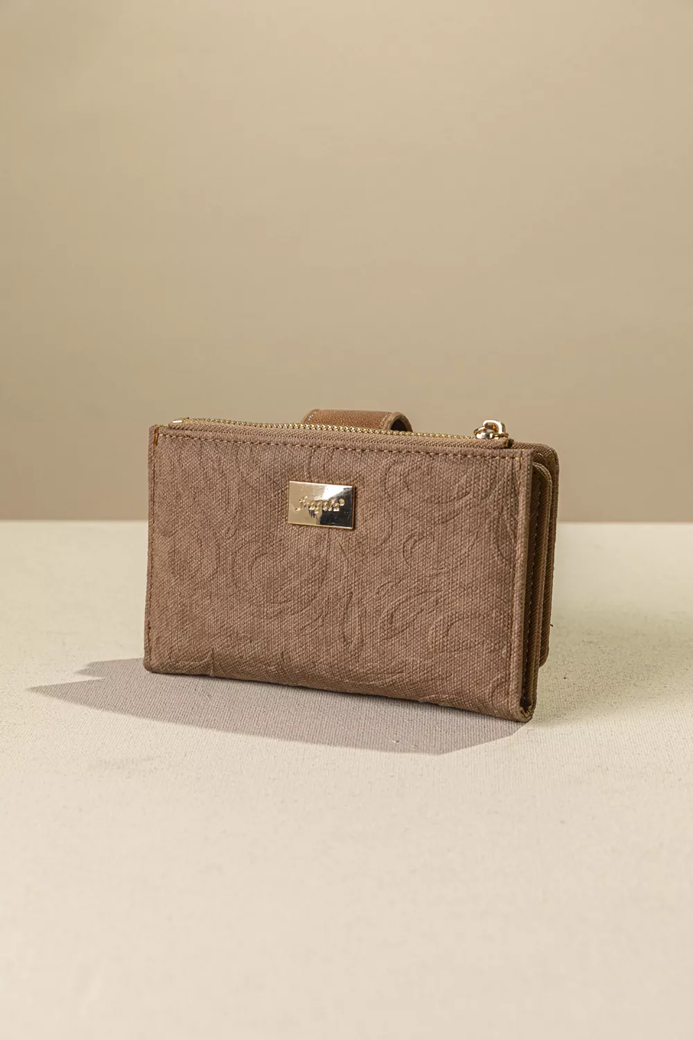 Πολυθέσιο πορτοφόλι με γλώσσα μεσαίου μεγέθους