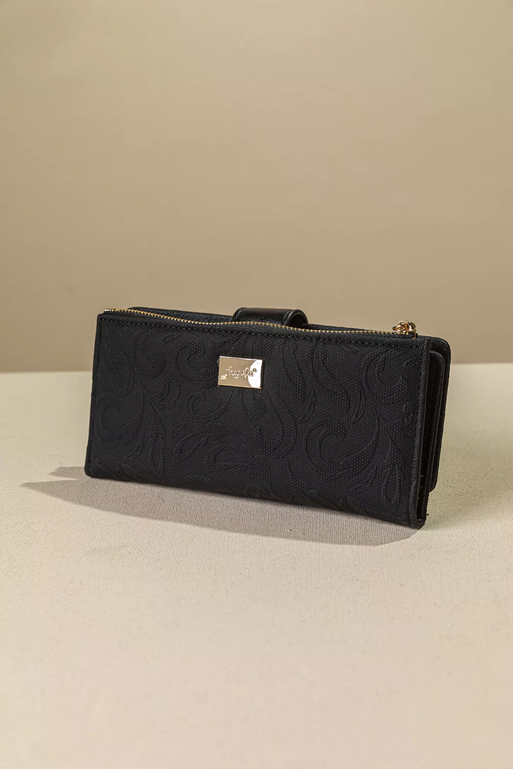 Πολυθέσιο πορτοφόλι με γλώσσα μεγάλου μεγέθους