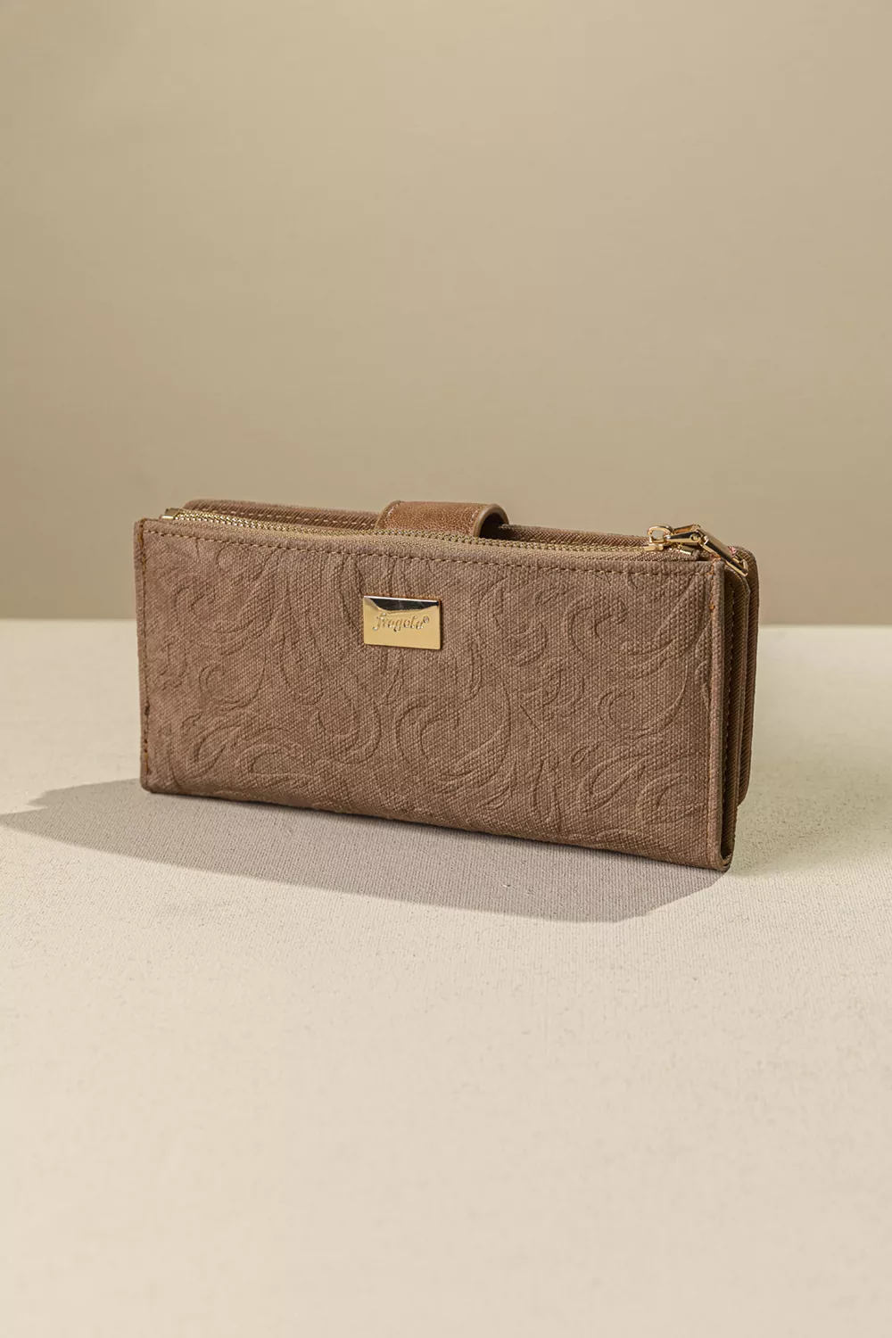 Πολυθέσιο πορτοφόλι με γλώσσα μεγάλου μεγέθους