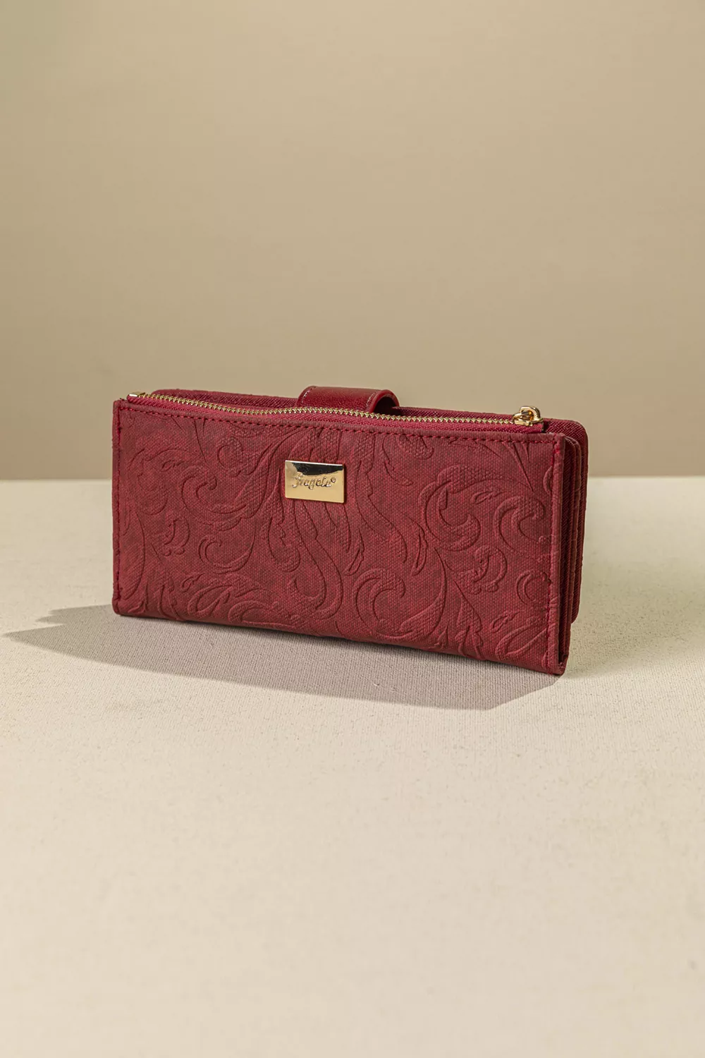 Πολυθέσιο πορτοφόλι με γλώσσα μεγάλου μεγέθους