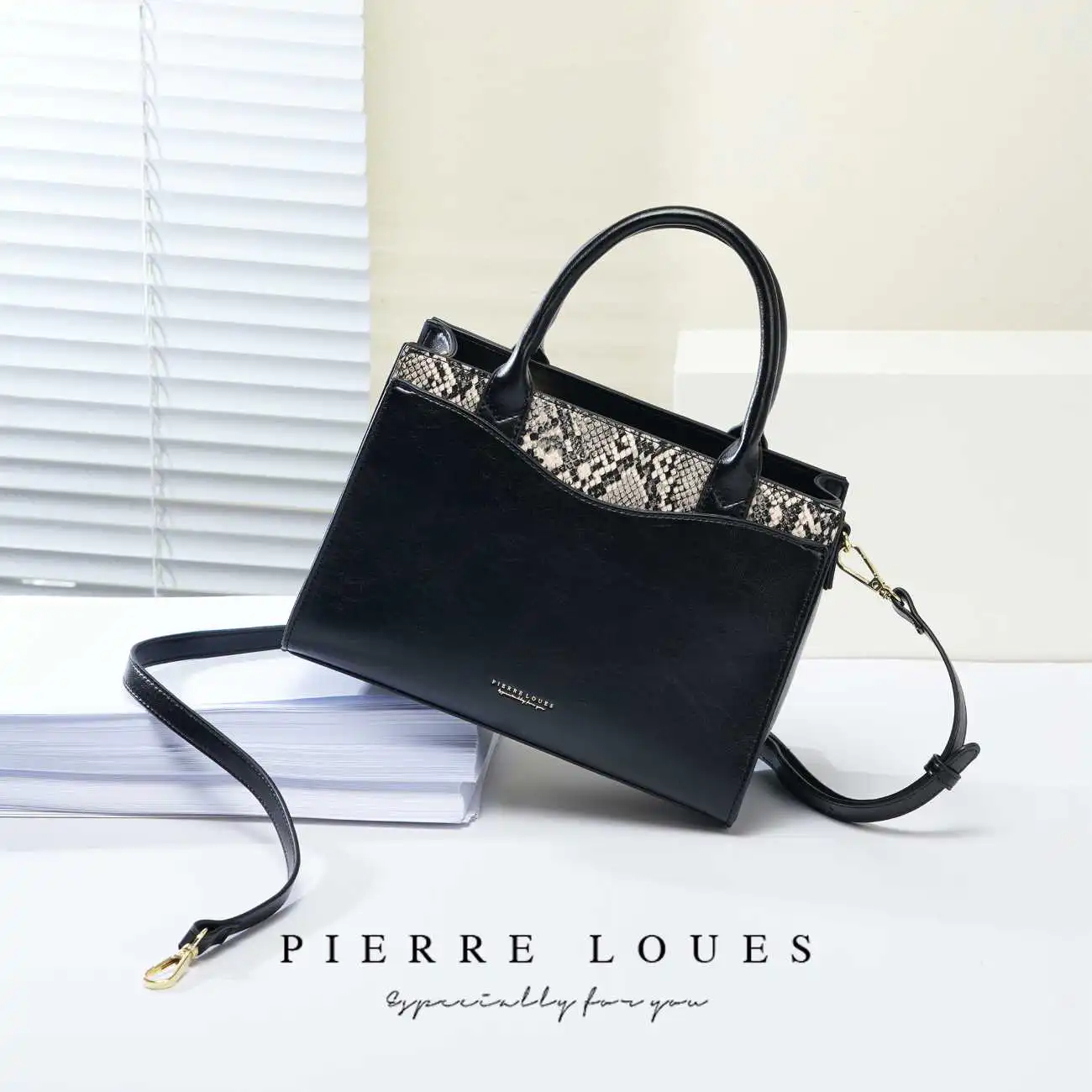 Γυναικεία τσάντα Χιαστί Pierre Loues PL615-38 μαύρο