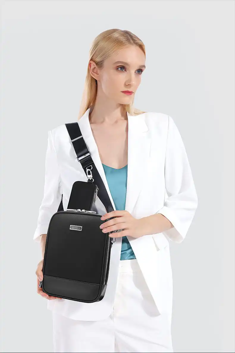 Τσαντάκι ώμου χιαστί Premium Collection Bange QD751 μαύρο