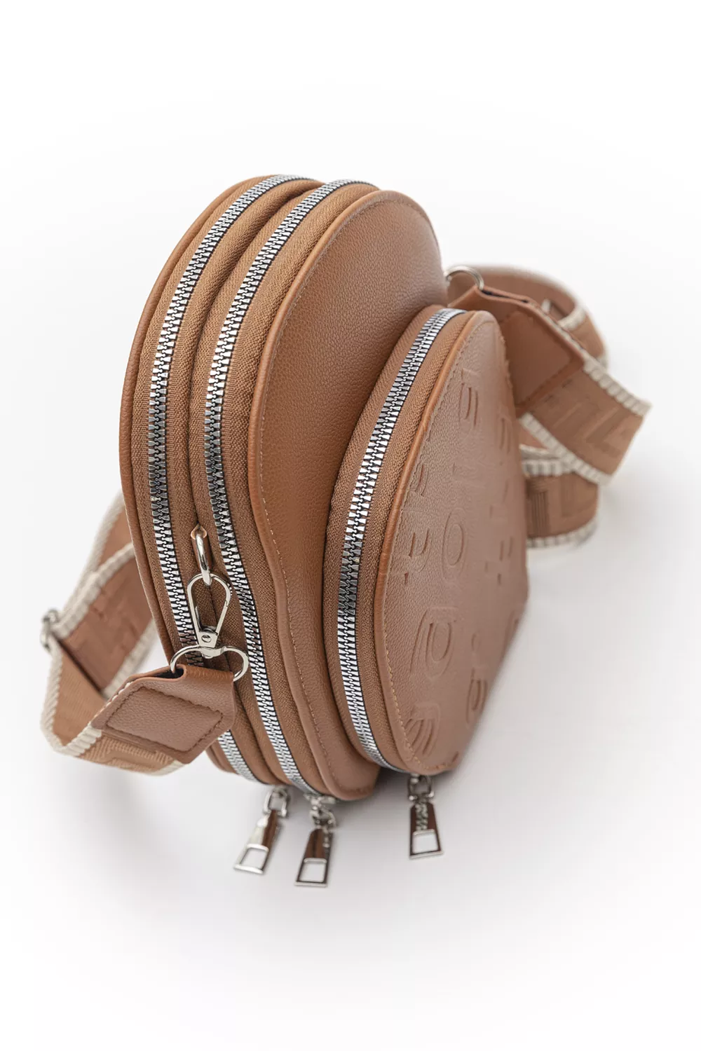 Χιαστί τριθέσιο τσαντάκι με ιμάντα οβάλ