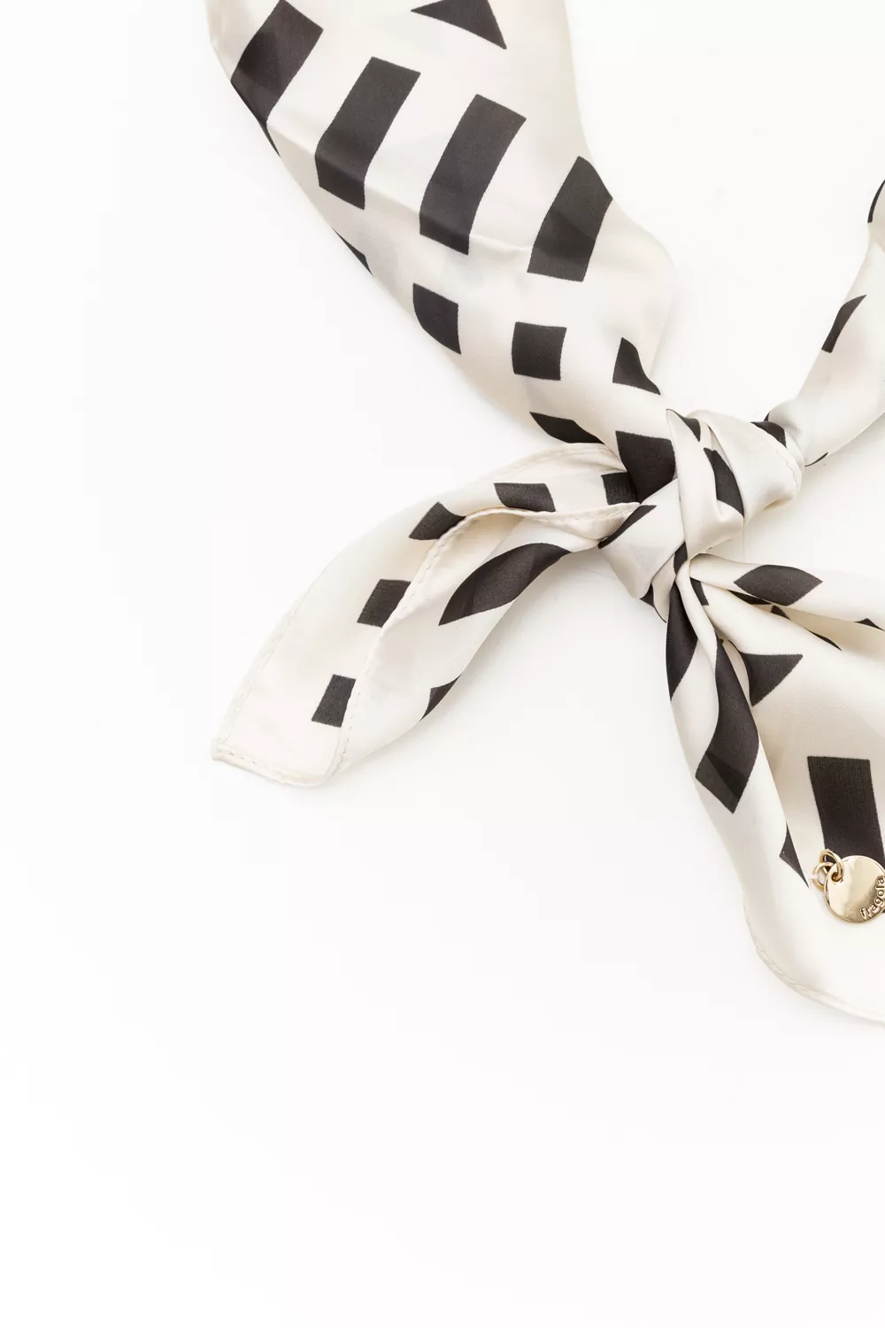 Φουλάρι SC123 Φουλάρι SC123