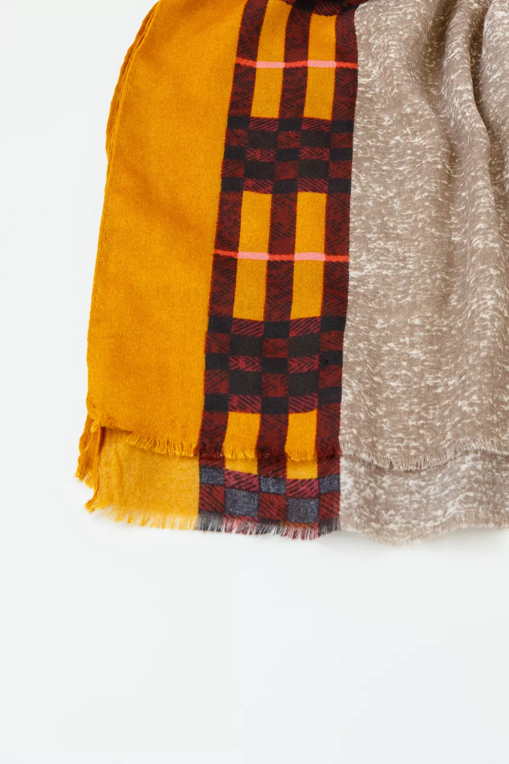 Φίνες γραμμές και ανάλαφρη υφή