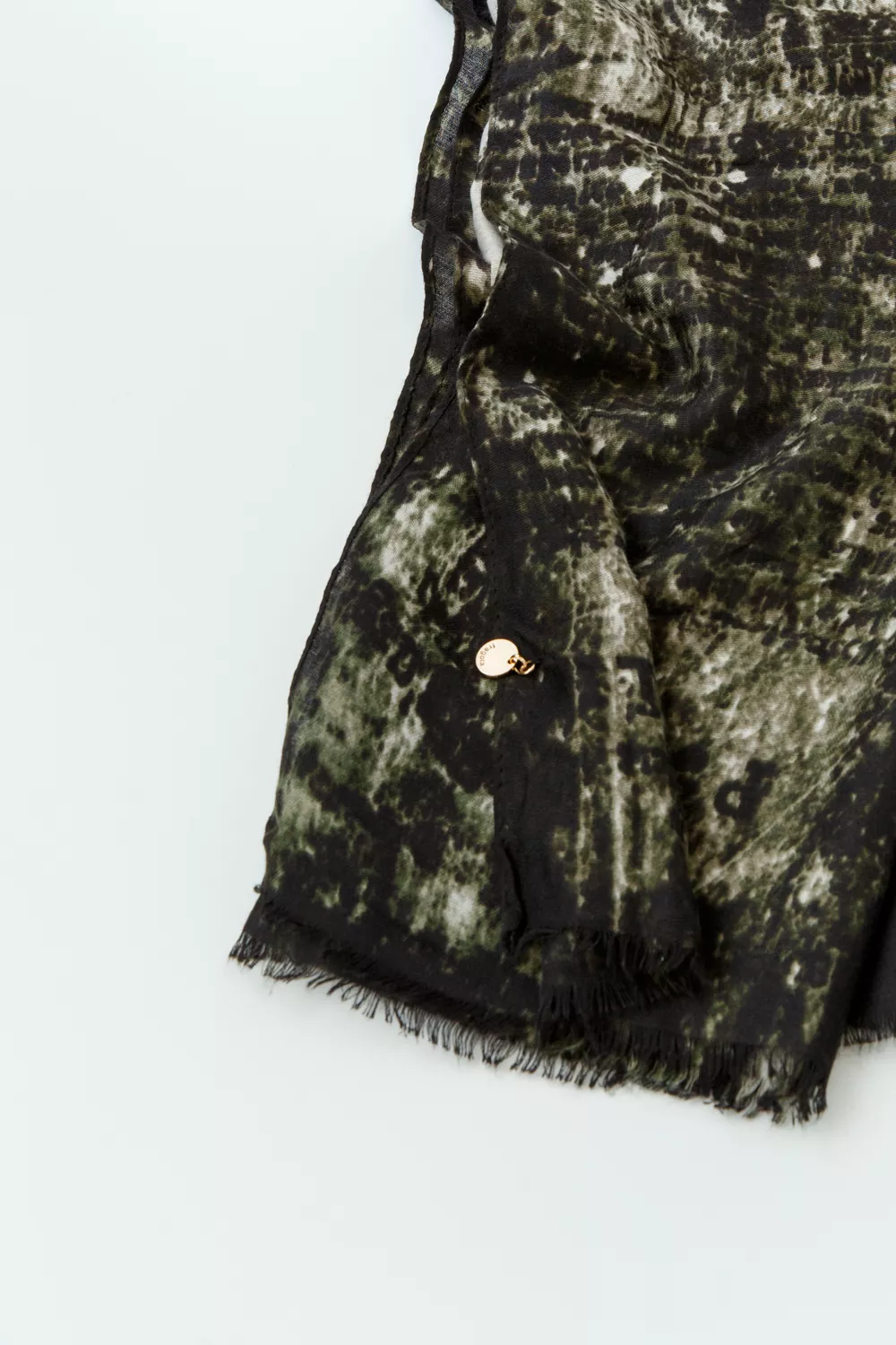 Ελαφριά πασμίνα ιδανική για Φθινόπωρο και Χειμώνα