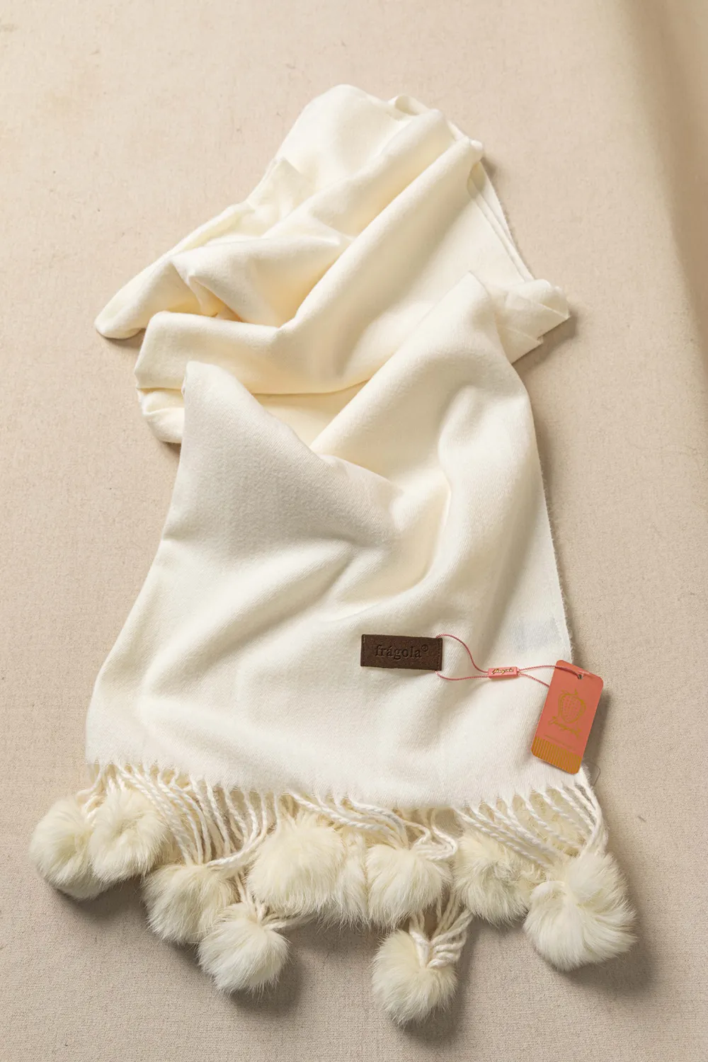 Πασμίνα με pom pom Πασμίνα με pom pom