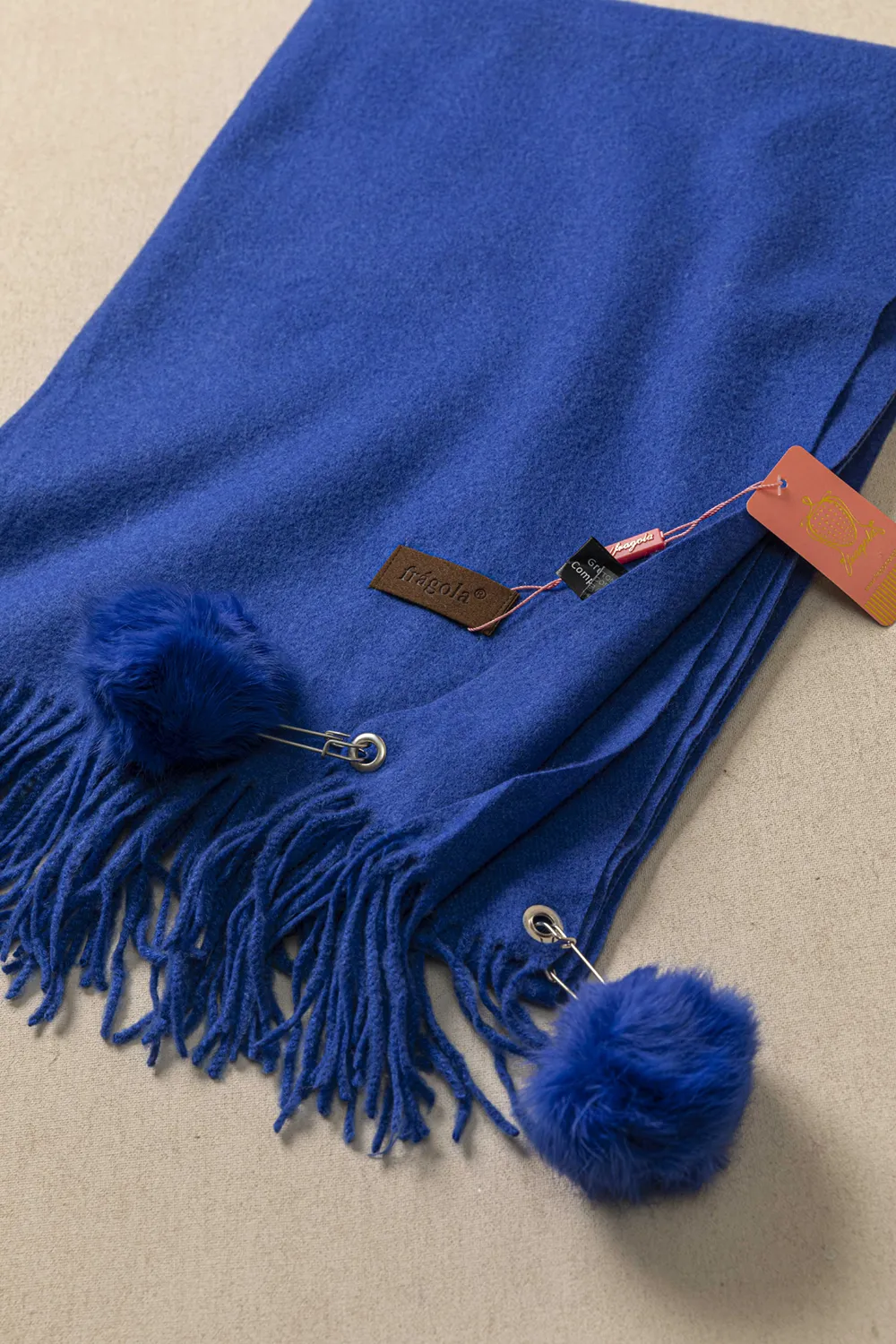 Πασμίνα με μεγάλα Pom pom Πασμίνα με μεγάλα Pom pom