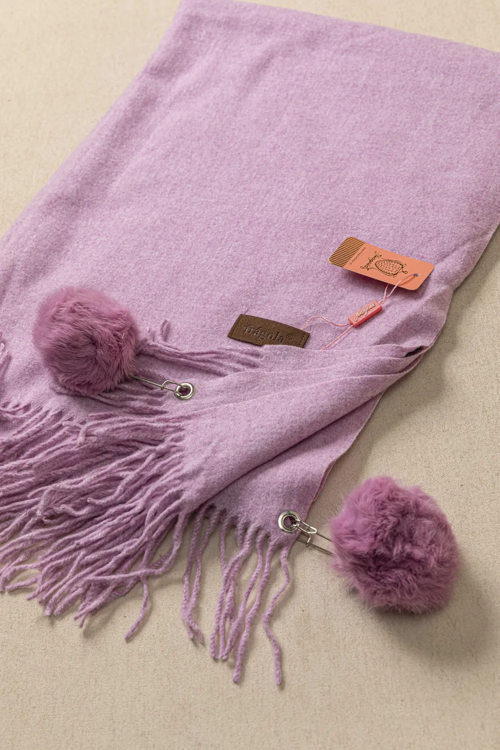 Πασμίνα με μεγάλα Pom pom Πασμίνα με μεγάλα Pom pom