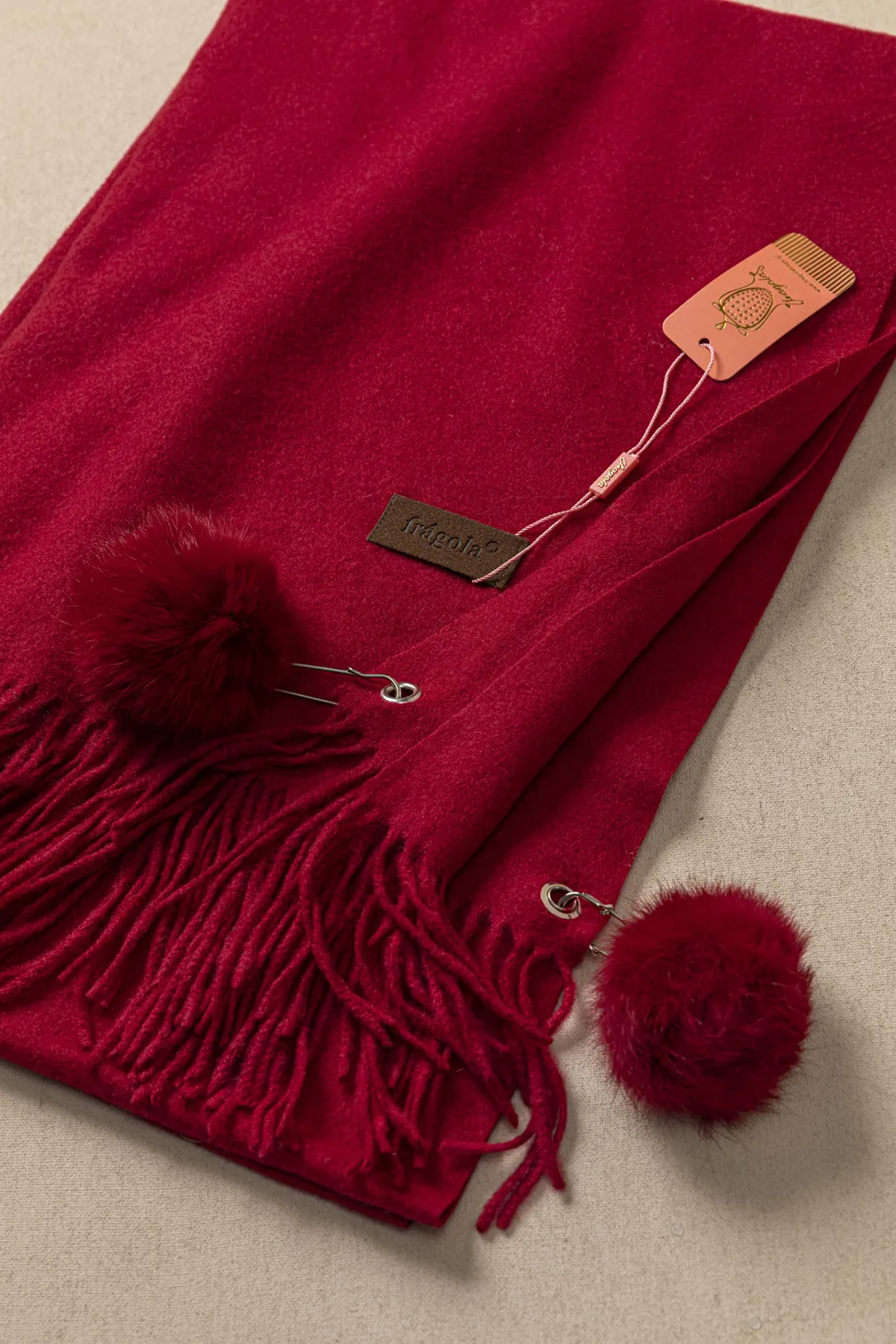 Πασμίνα με μεγάλα Pom pom Πασμίνα με μεγάλα Pom pom