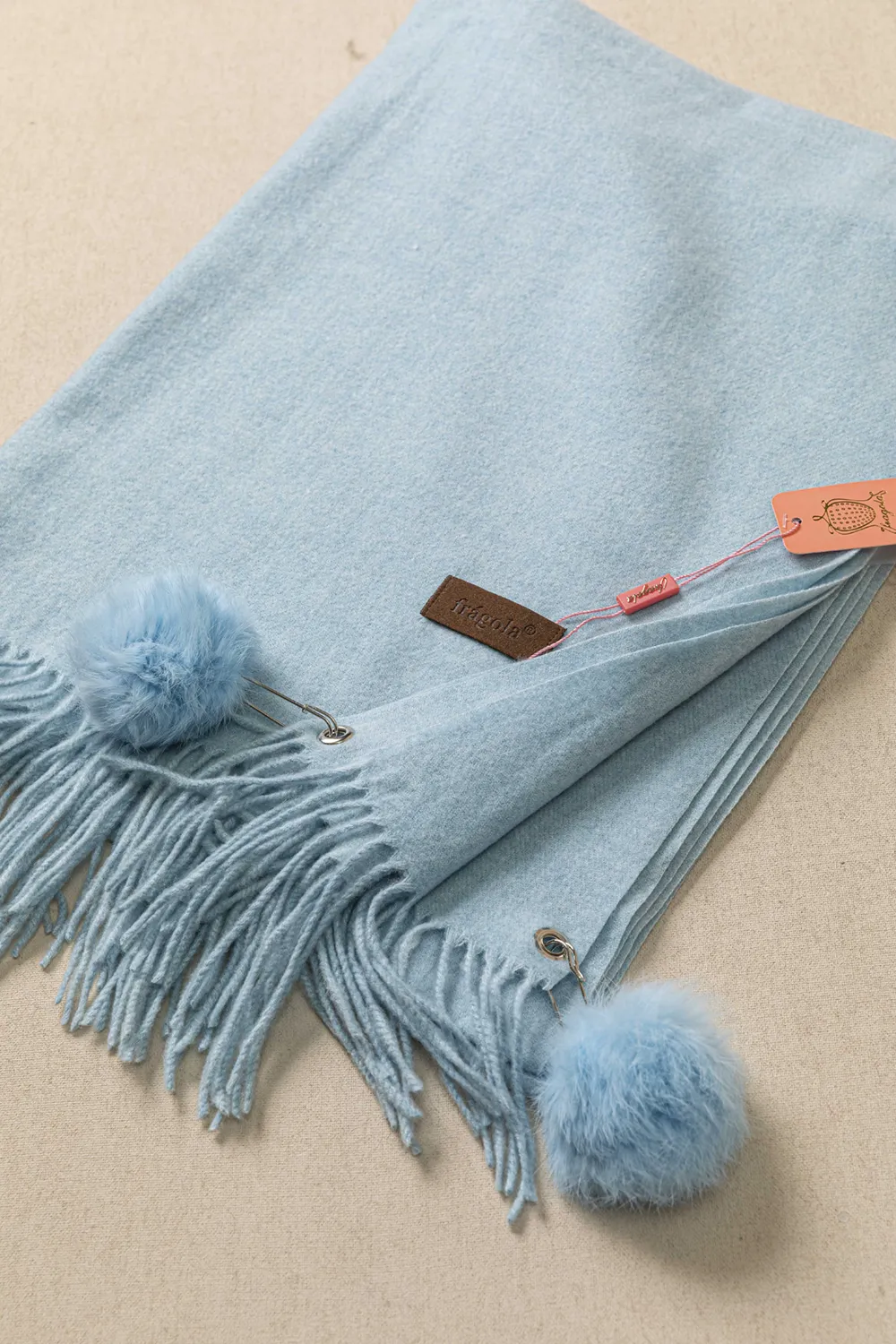 Πασμίνα με μεγάλα Pom pom Πασμίνα με μεγάλα Pom pom