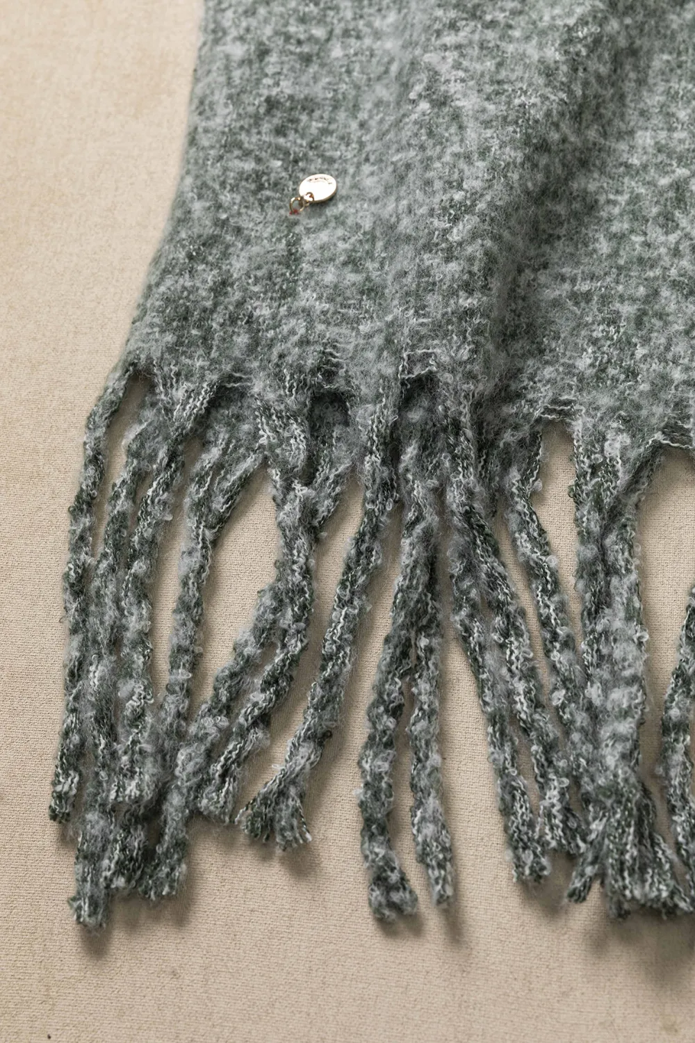 Μπουκλέ πασμίνα-κουβέρτα Μπουκλέ πασμίνα-κουβέρτα